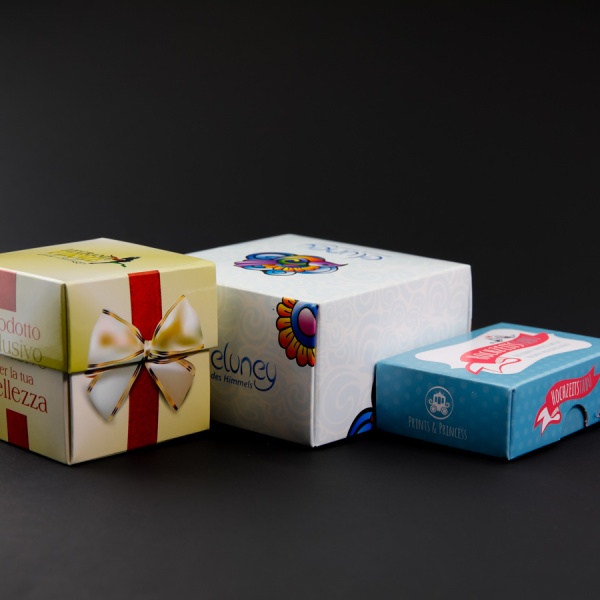 Stulpverpackung-stuelp-schachtel-drucken-druckerei-geschenkebox-verpackungsdruckerei-faltbox-schatulle-logodruck--8261_1x1.jpg