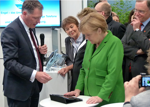 Angela Merkel und WirliebenDruck